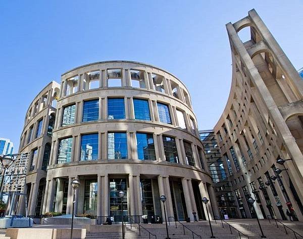 Vancouver_Public_Central_Library.jpg