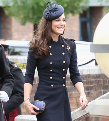 Kate-Middleton-Prince-William-Irish-Guards-Ceremony-Windsor-England-06252011-Lead01