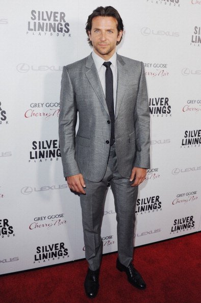 Bradley-Cooper-Los-Angeles-Premiere-Silver-Linings-Playbook-wearing-tom-ford-gray-suit1