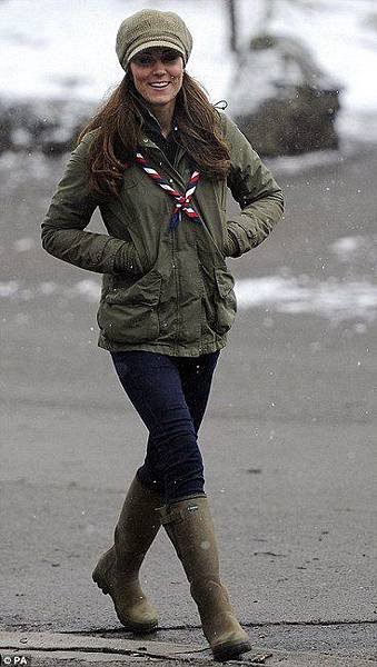 kate-middleton-and-barbour-ladies-linhope-jacket-gallery