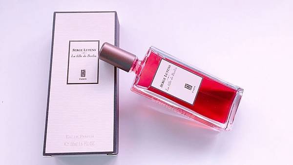 盧丹詩柏林少女Serge Lutens La Fille de Berlin 2.jpg