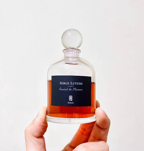 【Serge Lutens】Santal de Mysore (邁索爾檀香)1.jpg