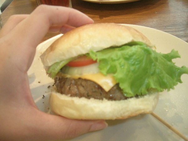 AN BURGER