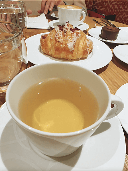 超有水準咖啡廳 PIERRE HERME&apos; CAFE