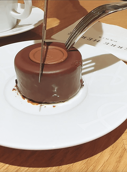 超有水準咖啡廳 PIERRE HERME&apos; CAFE