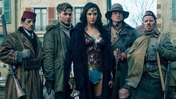 June_01_2017-wonder-woman-reviews-carousel-001.jpg