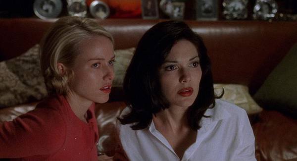 Mulholland_Drive_-_Betty_Rita_2.jpg