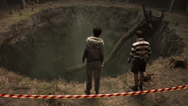 slaughterhouse_rulez_trailer_sinkhole.png