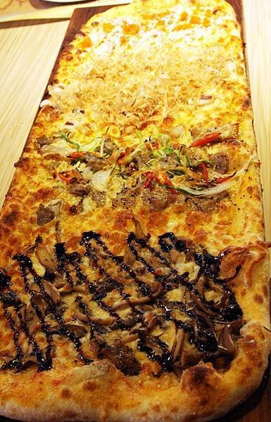 納尼亞長PIZZA