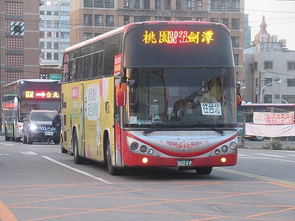 桃園客運 2010 FUSO RM11FNL2 902-FP