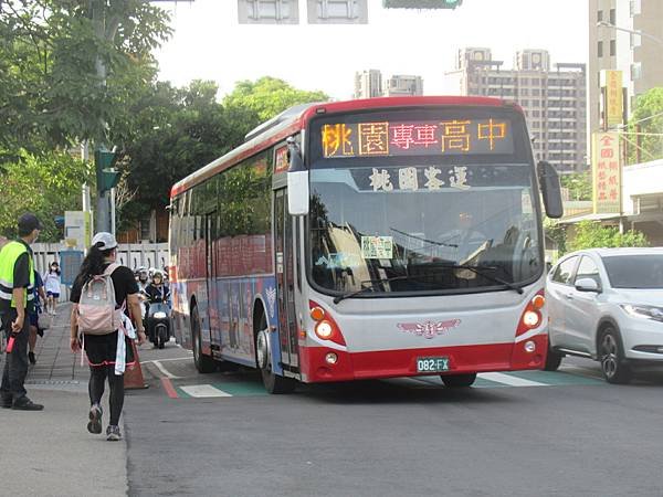 桃園客運 2012 VOLVO B7RLE 082-FX