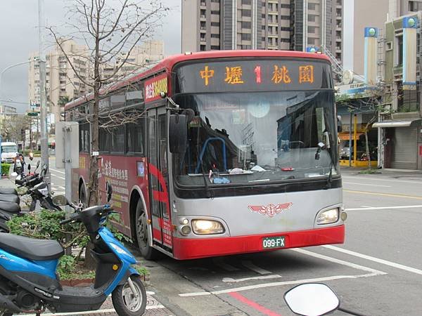 桃園市公車 1 中壢-桃園