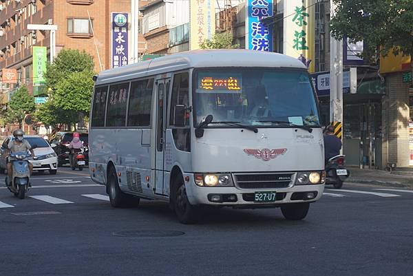 桃園市公車 221 桃園區公所環紅甲線 (經寶山街)