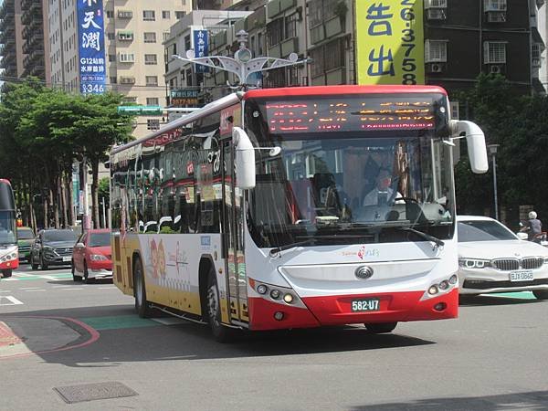 桃園客運 2015 YUTONG ZK6118HGA 582