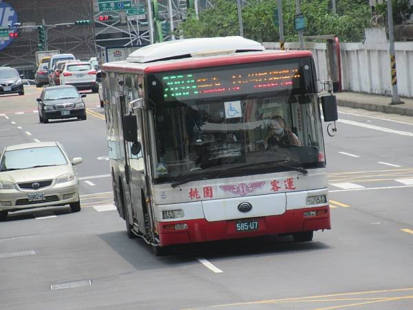 桃園客運 2015 YUTONG ZK6128HG 585-