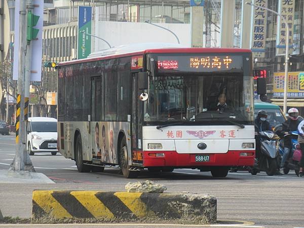 桃園客運 2015 YUTONG ZK6128HG 588-