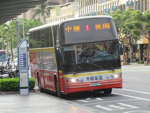 桃園市公車 1 中壢-桃園