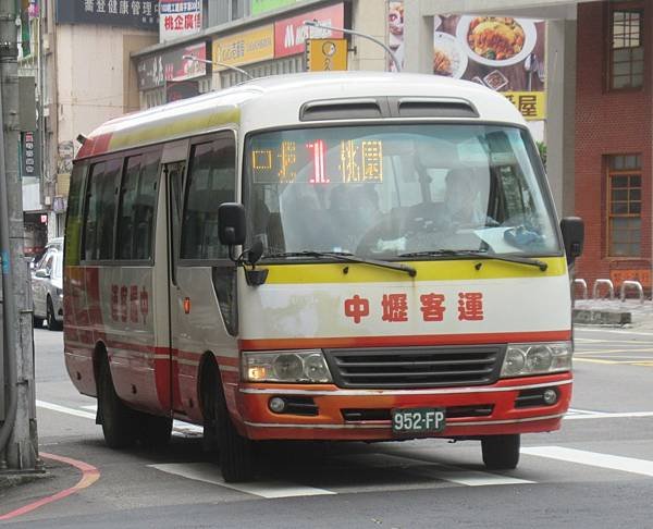 桃園市公車 1 中壢-桃園