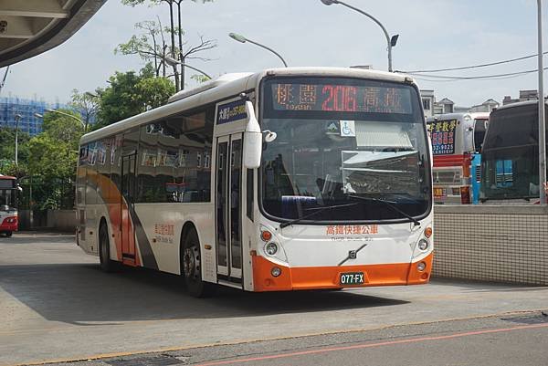 桃園客運 2012 VOLVO B7RLE 077-FX