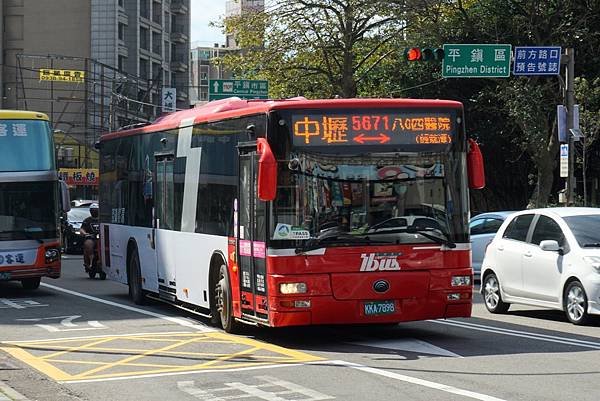 桃園市公車 5671 中壢-龍潭-八〇四醫院