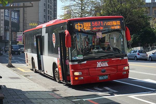 桃園市公車 5671 中壢-龍潭-八〇四醫院