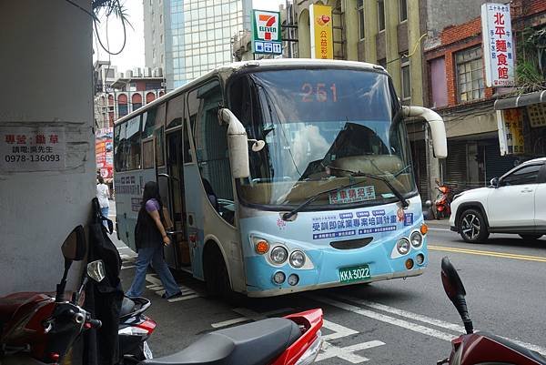 桃園市公車 251 職訓中心-過嶺加油站