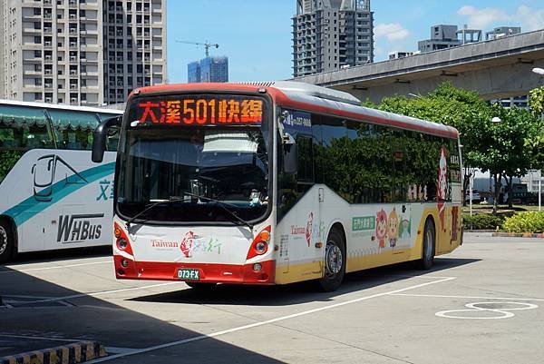 桃園客運 2012 VOLVO B7RLE 073-FX