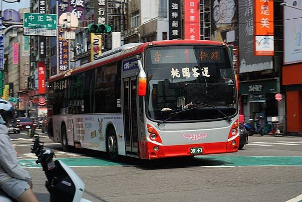 桃園客運 2012 VOLVO B7RLE 081-FX