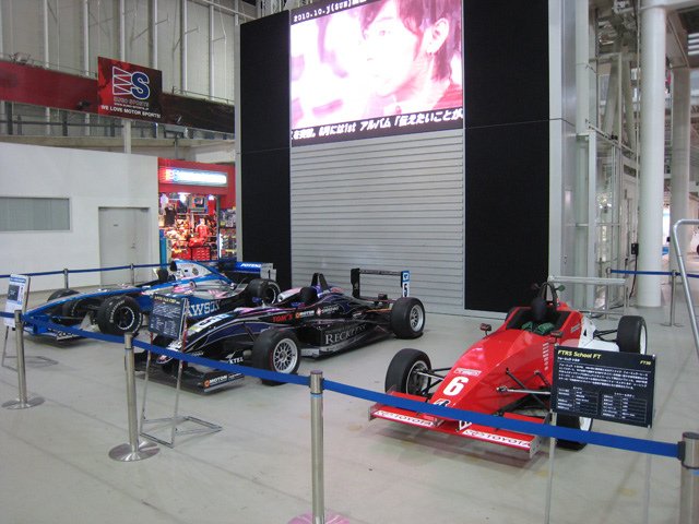 odaiba_toyota_5.jpg