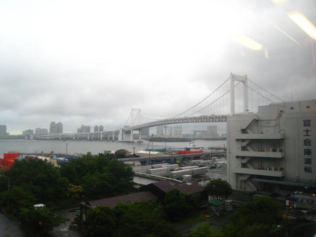 odaiba_yurikamome_rainbow_bridge_2.jpg