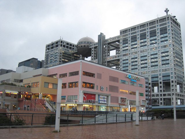 odaiba_fuji_tv.jpg