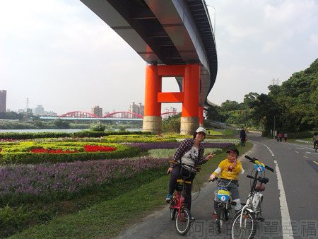 古亭河濱公園09永福橋往福和河濱公園-一旁小花海