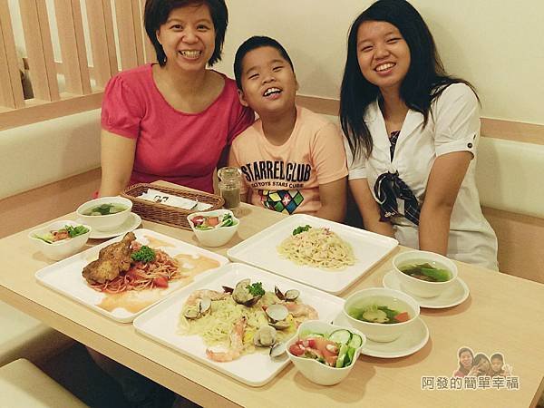 絆16-美食上桌.jpg