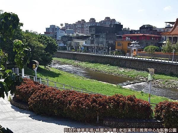 老街溪河川教育中心21-露天陽台上老街溪一景.JPG