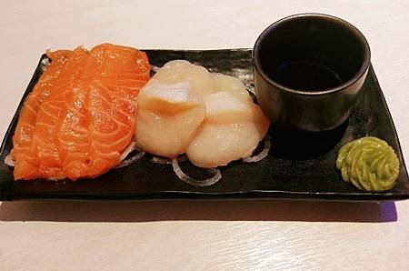 信義安和捷運美食/通化街火鍋推薦/海牧鍋物/生魚片,生食級干