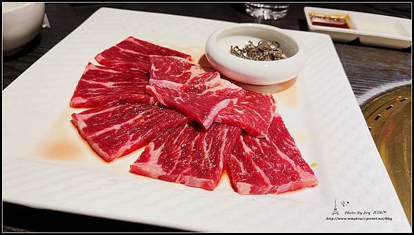 【遊記】1120909~台中｜家族旅遊｜品嘗台中燒肉名店『屋