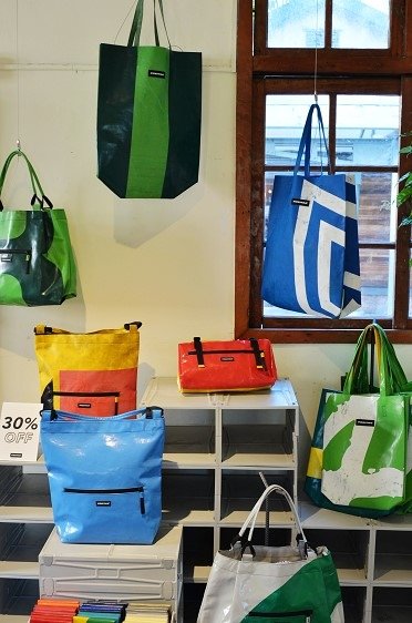 Freitag pop-up shop06.jpg
