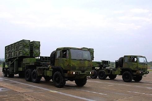 天弓1型四聯裝發射車