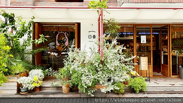 台灣美食推薦｜麵包店裡的配角變網紅 - Niko Bakery「日香」生吐司 (10).jpg