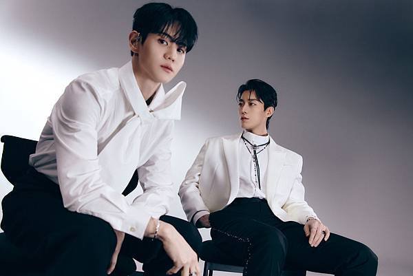 HIGHLIGHT THE 5TH MINI ALBUM [