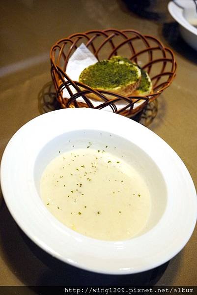 P1270242-3000.jpg