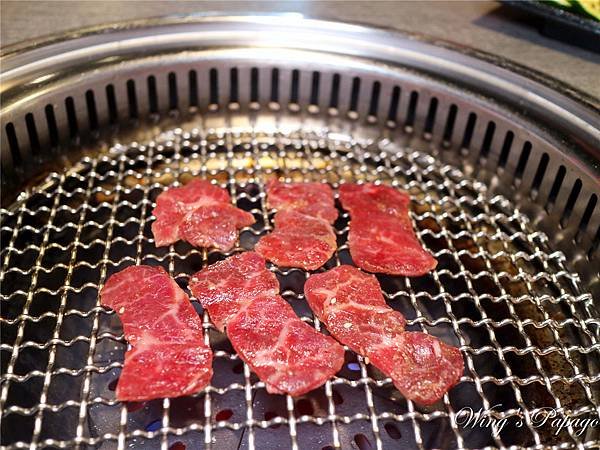 東區燒肉推薦，豆町村燒肉，桌邊烤肉服務，牛舌的魔方，干貝大麥