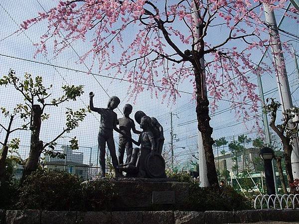 平野神社旁學校.jpg