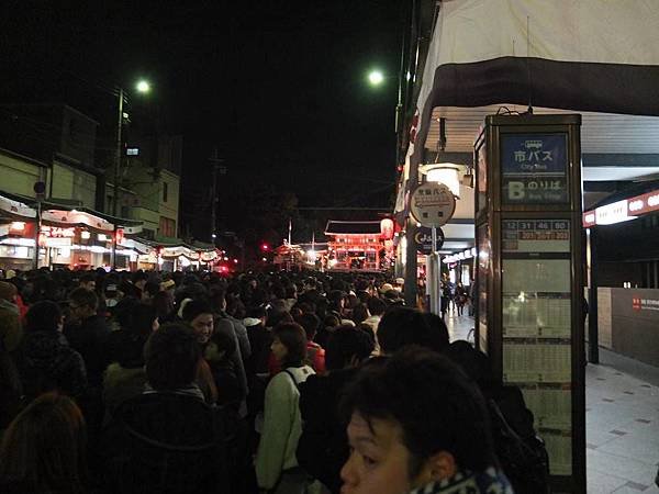 八神社前.jpg