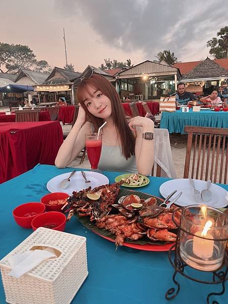 Lia Cafe｜金巴蘭海灘｜峇里島餐廳推薦｜夕陽下的浪漫海