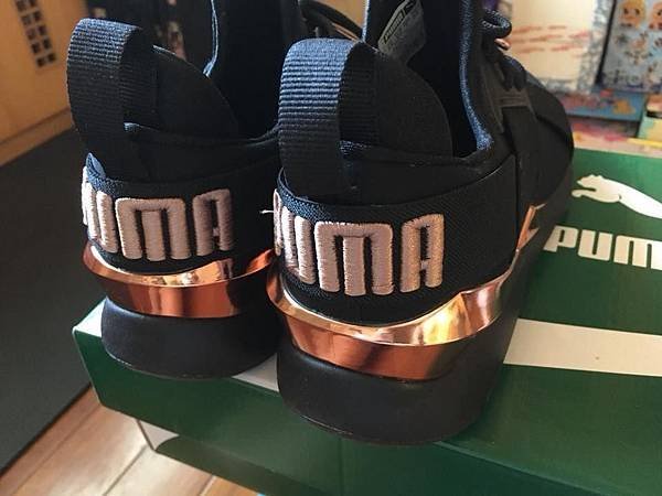 PUMA MUSE 黑金4.jpg