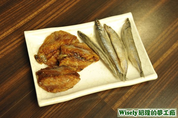 蒲燒魚腹排、柳葉魚