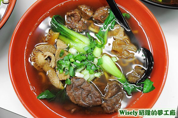 大四喜滿漢牛肉麵