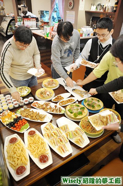 搶食現場