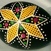 Ruzha_(Ukrainian_Pysanka).JPG